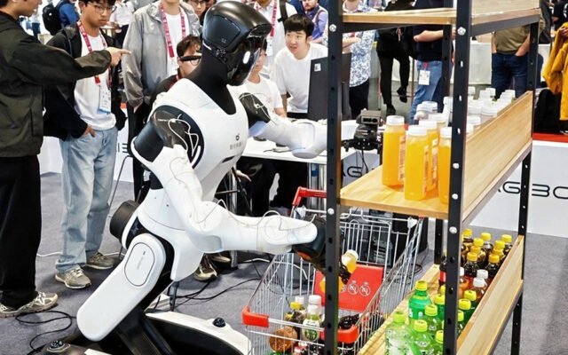 AGIBOT Hosts World Challenge 2026, Testing AI Models on Real-World Tasks