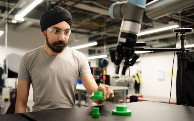 How Jaiveer Singh Is Helping Robots — and Developers — Move Faster