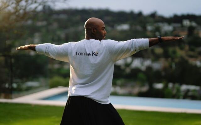 ‘Queer Eye’s’ life coach Karamo Brown launches Kē, a wellness app featuring…