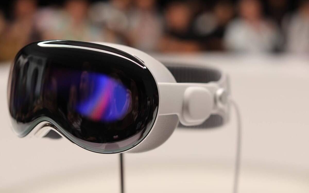 Apple Vision Pro exec is reportedly leaving for OpenAI