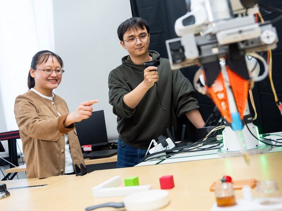 Award-Winning Researcher Trains Robots to Make Educated Guesses