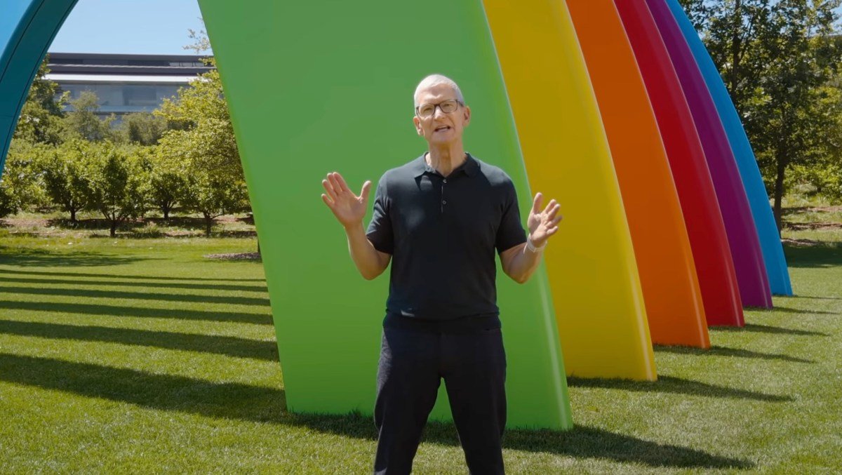 Apple Unveils AI-Powered Siri at WWDC, Emphasizing Software Improvements