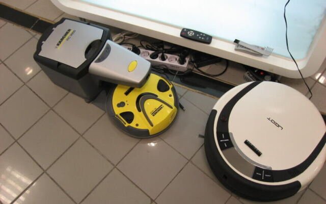 What the FCC ban on foreign-made robot vacuums means for your Roomba