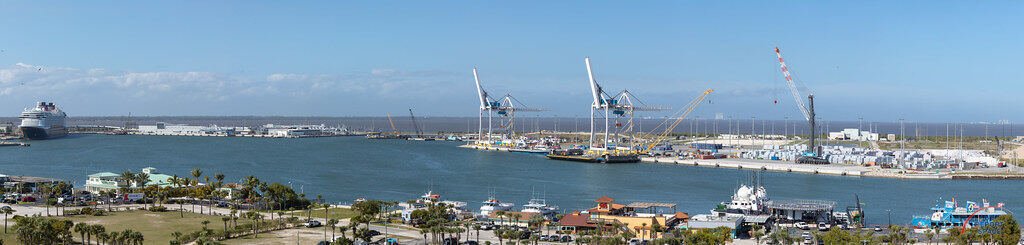SpaceX wants to launch 100,000 more Starlink satellites – for 100x the…