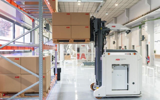 ABB Robotics includes vSLAM navigation in F712 autonomous forklift