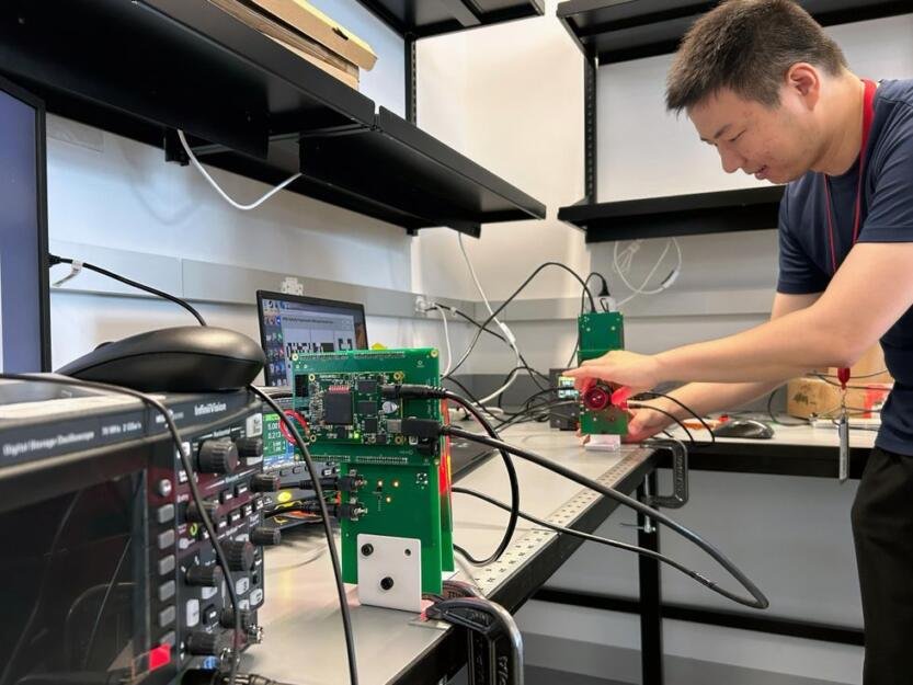 Optical Tech Would Update a Robot’s AI on the Fly