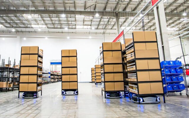 Webinar to discuss safety and scaling robot fleets in the warehouse