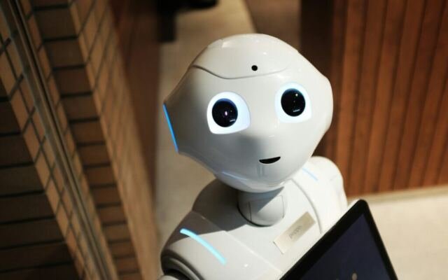 When expressive humanoid robots are awkward, people become wary – new brain…