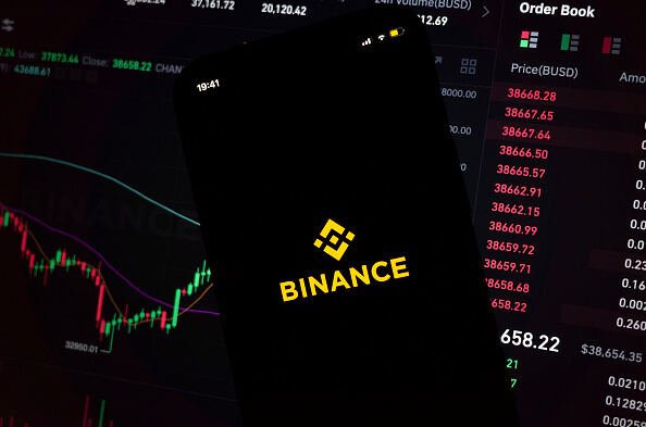 Binance now lets AI agents trade, but keeping them in check is…