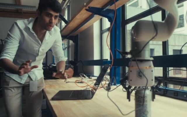 Anthropic’s new hardware standard lets AI agents control the physical world