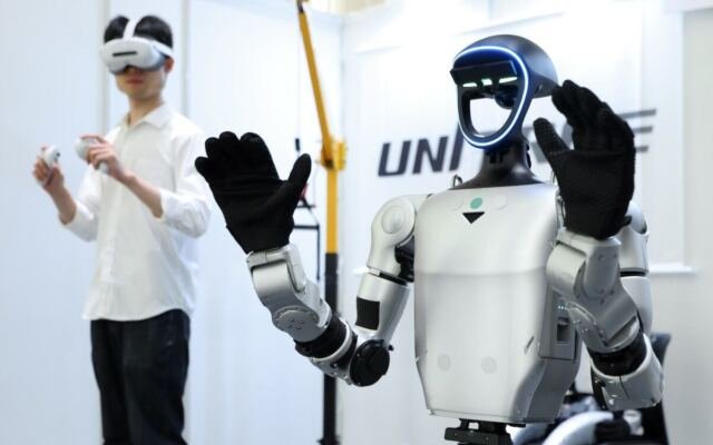 Robot brain builders are pushing out of their GPT-2 era