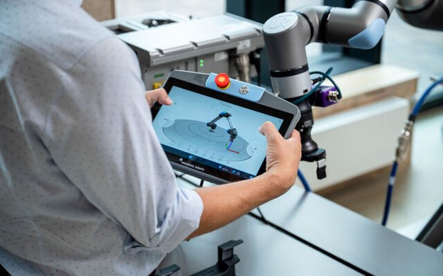 Universal Robots launches its seventh generation robot platform at IMTS