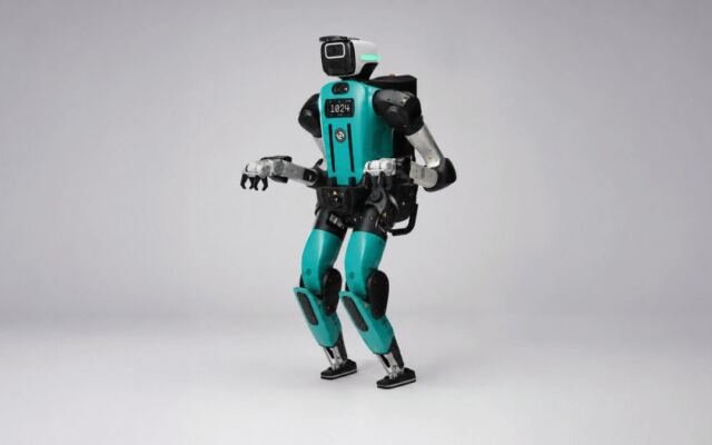 Agility Robotics says its new Digit 5 robot can work next to…