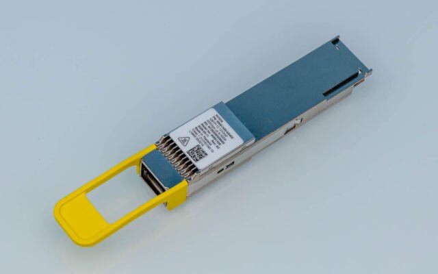 NVIDIA MMS1X00-N5400 QSFP112 1310NM 400Gbps Optic Quick Look