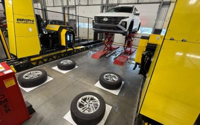 PitPro’s first tire-changing robot goes live in Canada