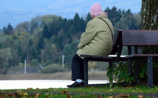 Could robots help tackle loneliness? BBC’s Ann Droid raises questions about the…