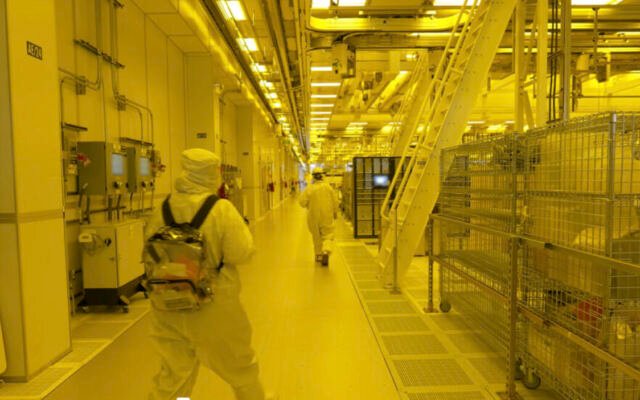 Intel gets waiver after worries fuzzy US ban on foreign-made robots may…