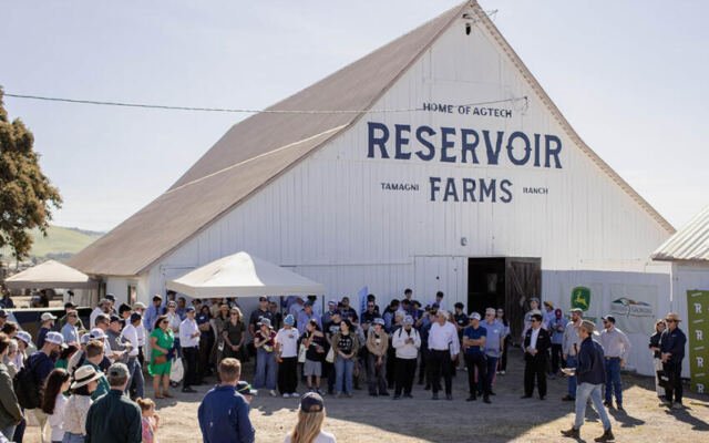 Reservoir launches new agricultural robotics incubator for Washington growers